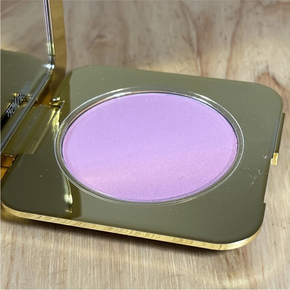 Sold TOM FORD 02 Velvet Bloom Nightbloom . 28oz Powder Blush  Very Rare  💕